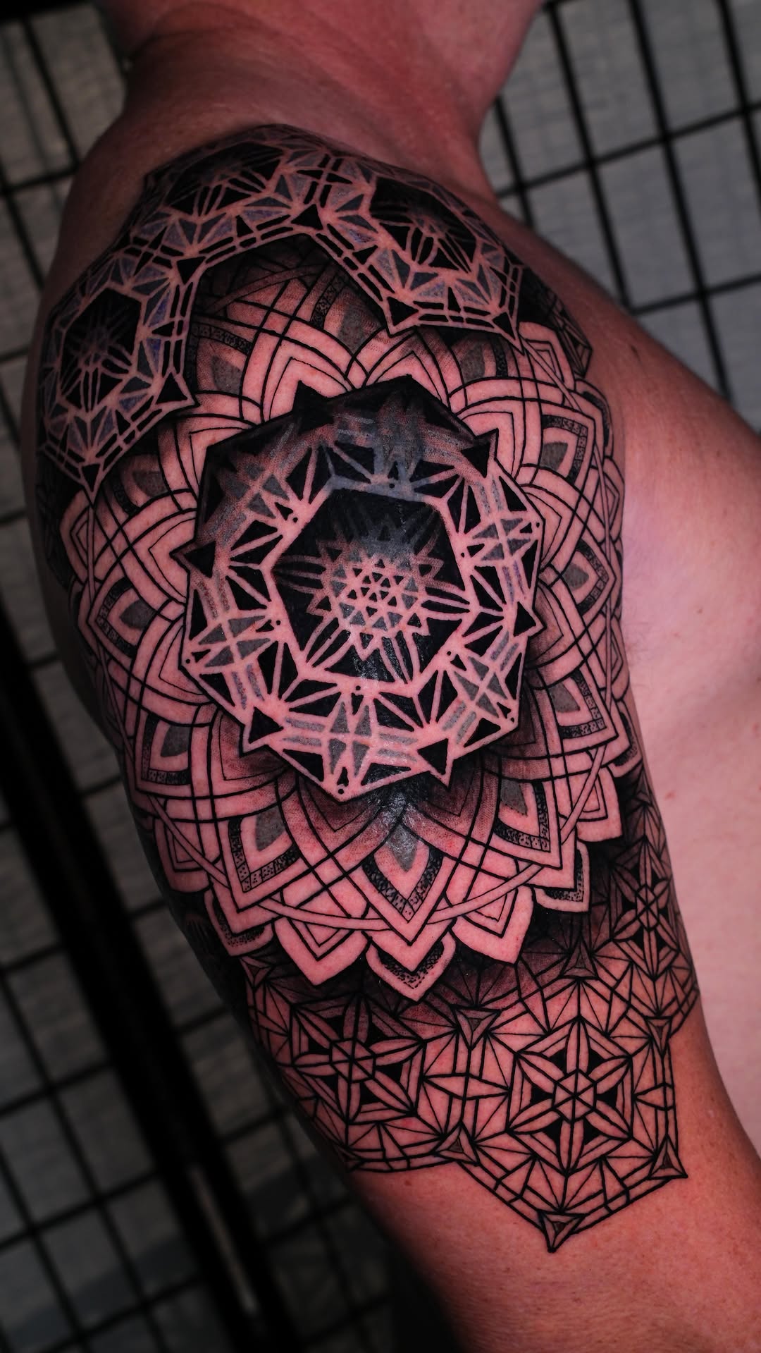 Geometric tattoo by Raúl Wesche