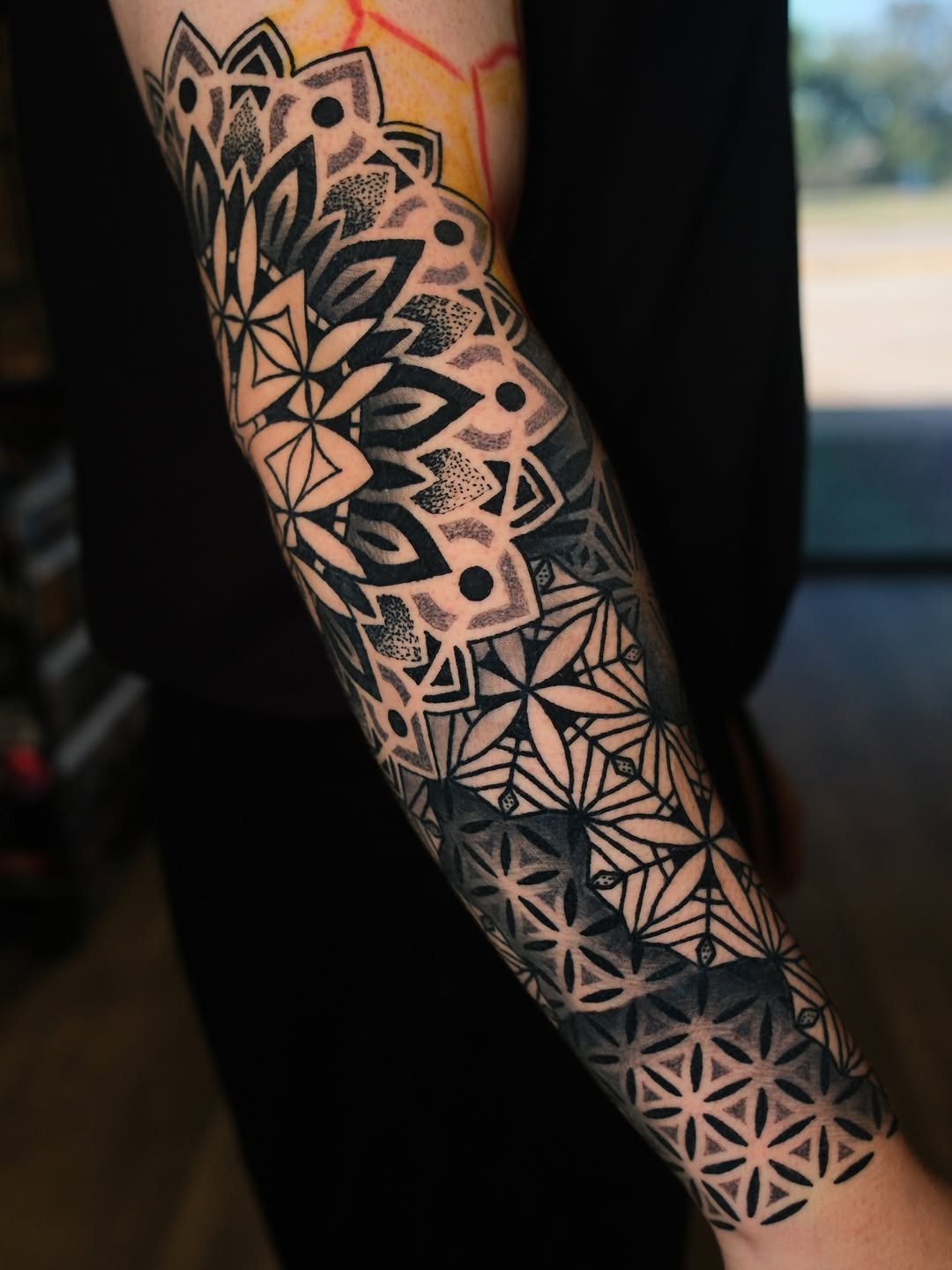 Geometric tattoo by Raúl Wesche