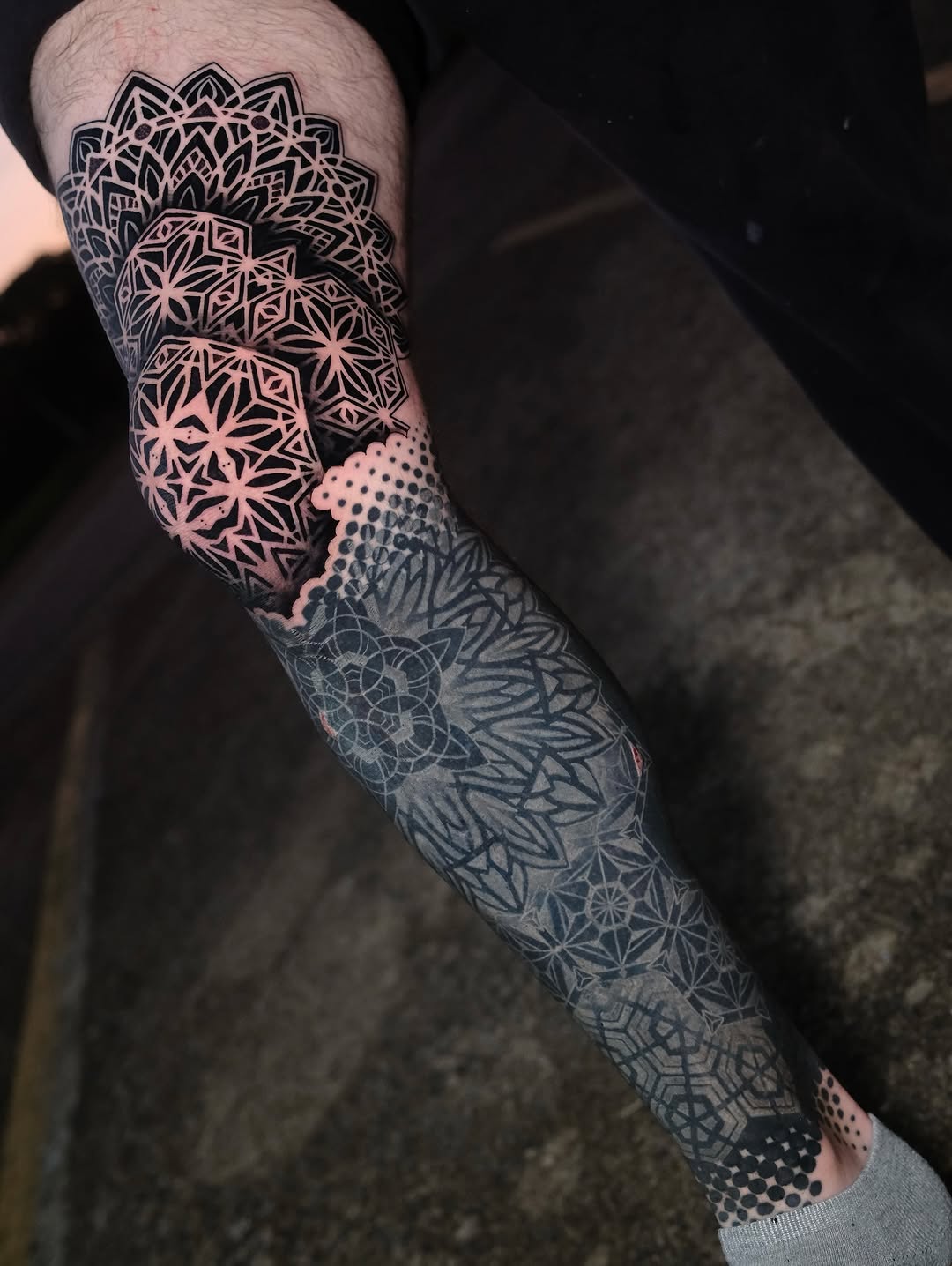 Geometric tattoo by Raúl Wesche