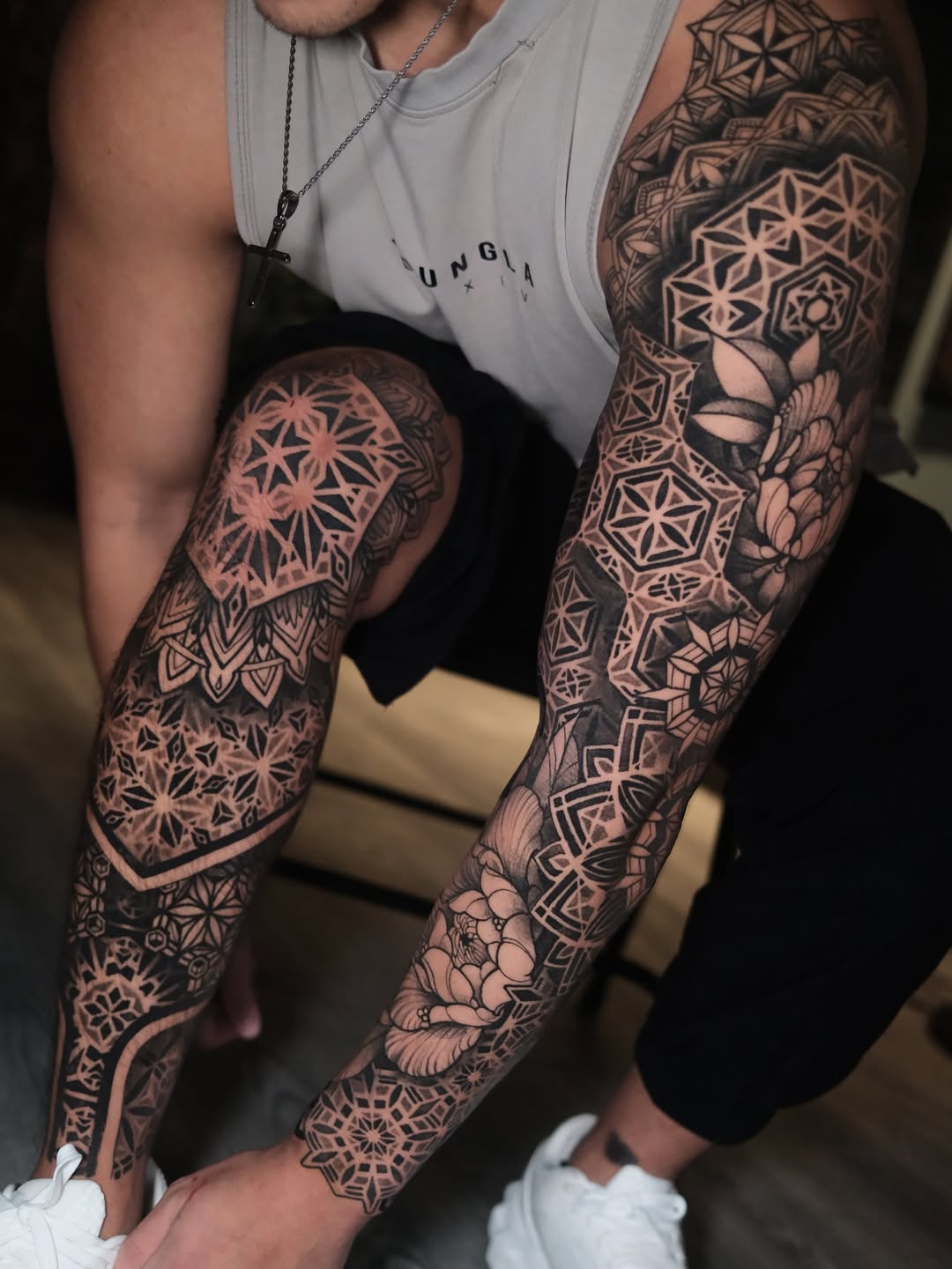 Geometric tattoo by Raúl Wesche
